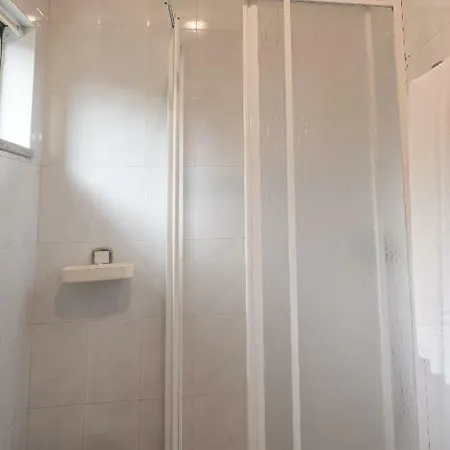 Casa de hóspedes Cantinho Oliveiras 2*