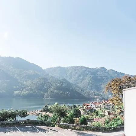 Cantinho Oliveiras 3* Герес